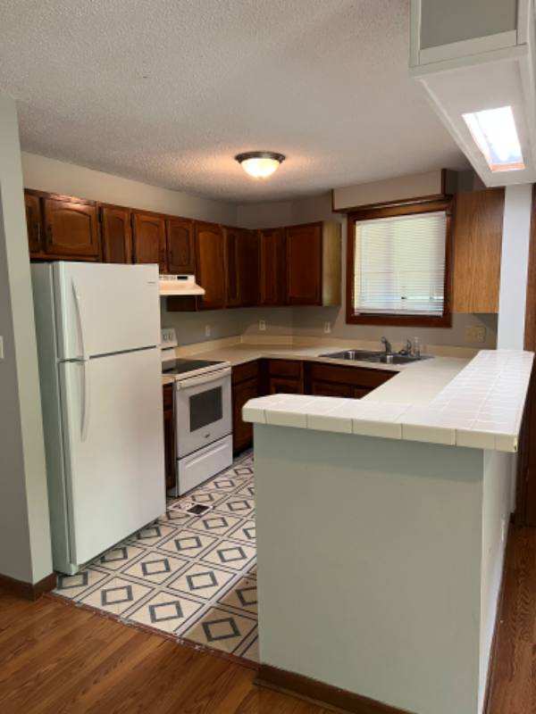 Apartment for rent at 276 Knoll Dr #100, Bristol, VA 24202
