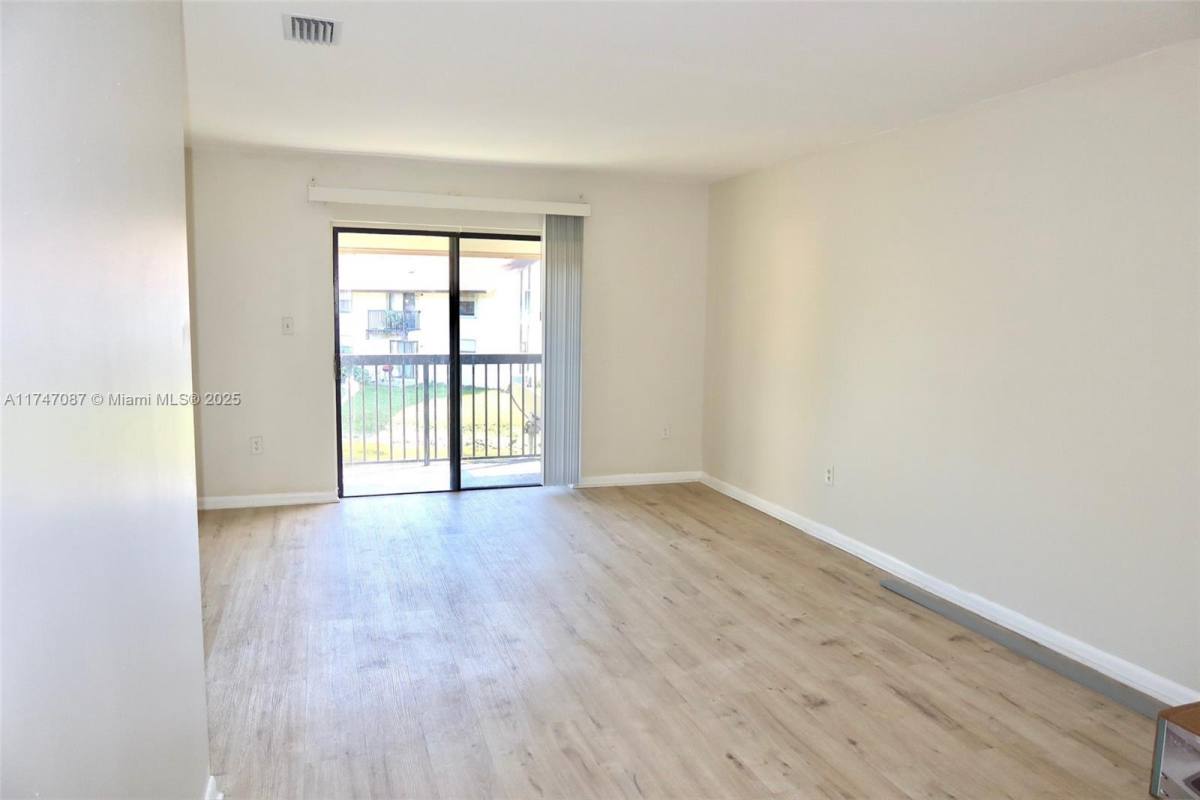 Condo for rent at 6020 Shakerwood Circle #205, Fort Lauderdale, FL 33319