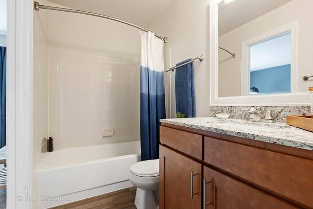 Apartment for rent at 21 Kensington Circle #103, Wheaton, IL 60189