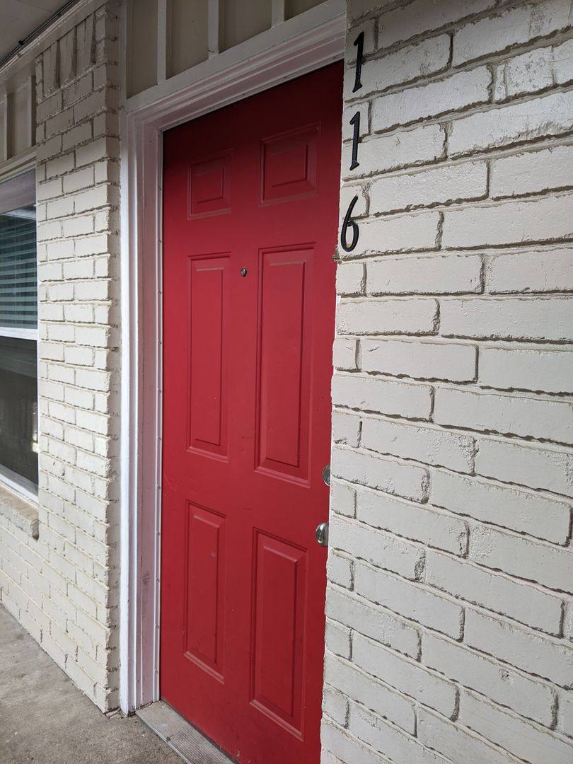 Apartment for rent at 2415-2417 Charlotte St, Denton, TX 76201