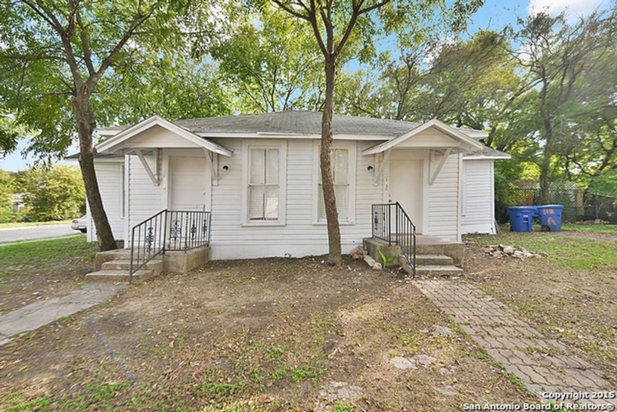 Apartment for rent at 113 S Olive St, San Antonio, TX 78202