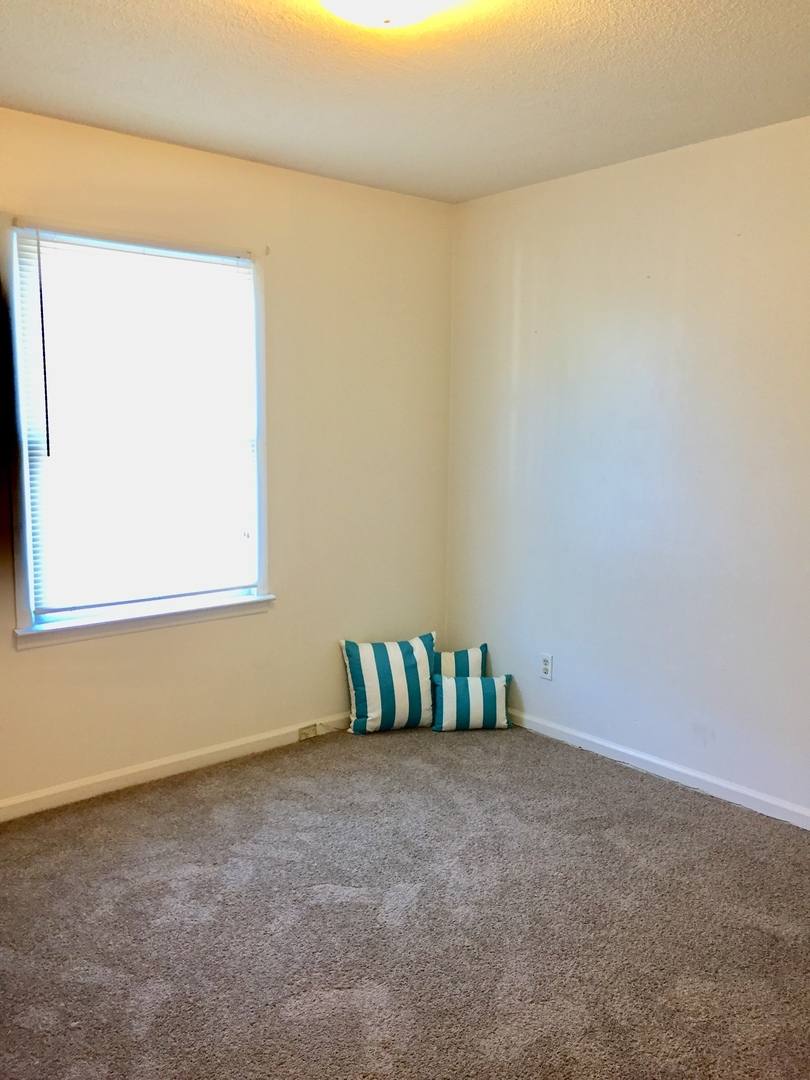 Apartment for rent at 803 E Davidson, Gastonia, NC 28052