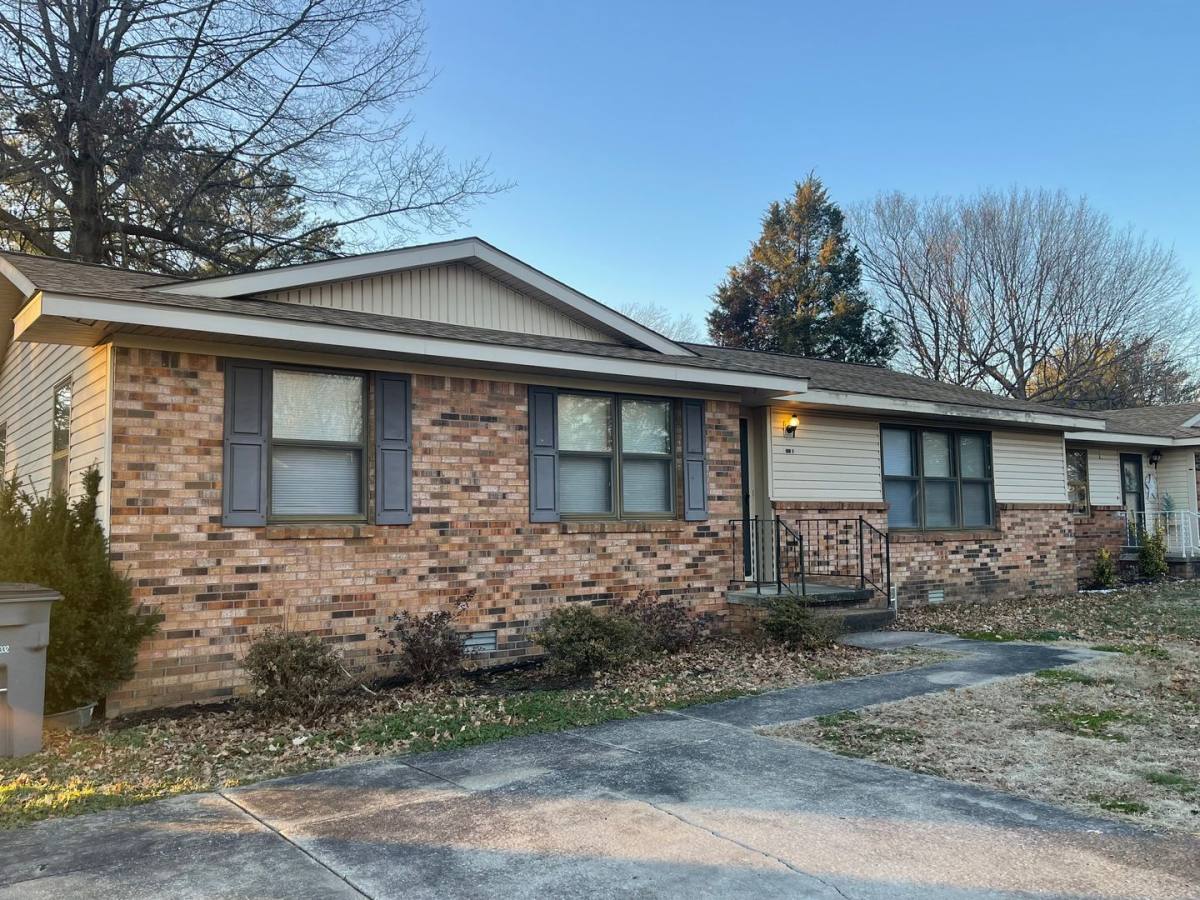 Apartment for rent at 105 Milton Dr, Paducah, KY 42003