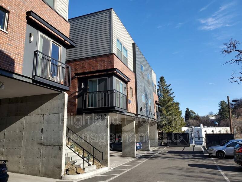 Townhouse for rent at 312 NE Maple St #B, Pullman, WA 99163