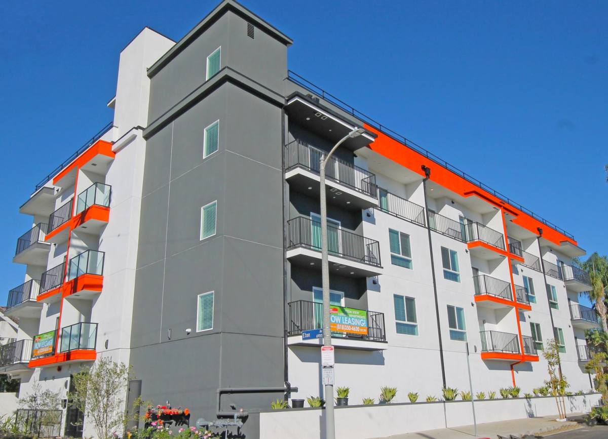 Apartment for rent at 6904 Eton Ave, Canoga Park, CA 91303