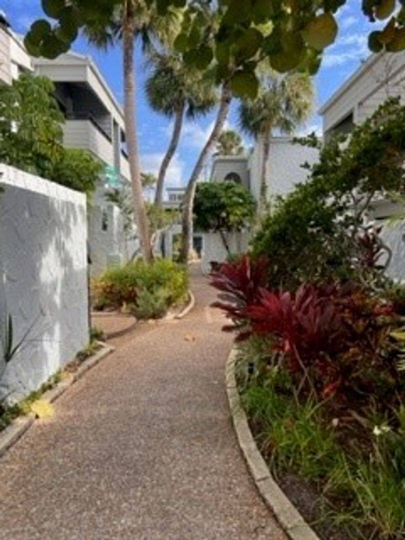 Condo for rent at 902 Gibbs Rd, Venice, FL 34285