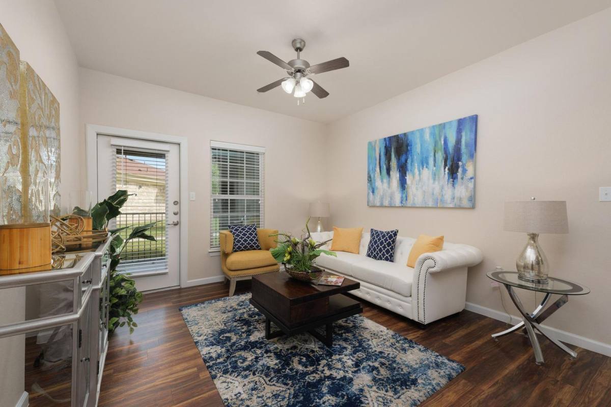 Apartment for rent at 1701 W Sioux Rd, Pharr, TX 78577