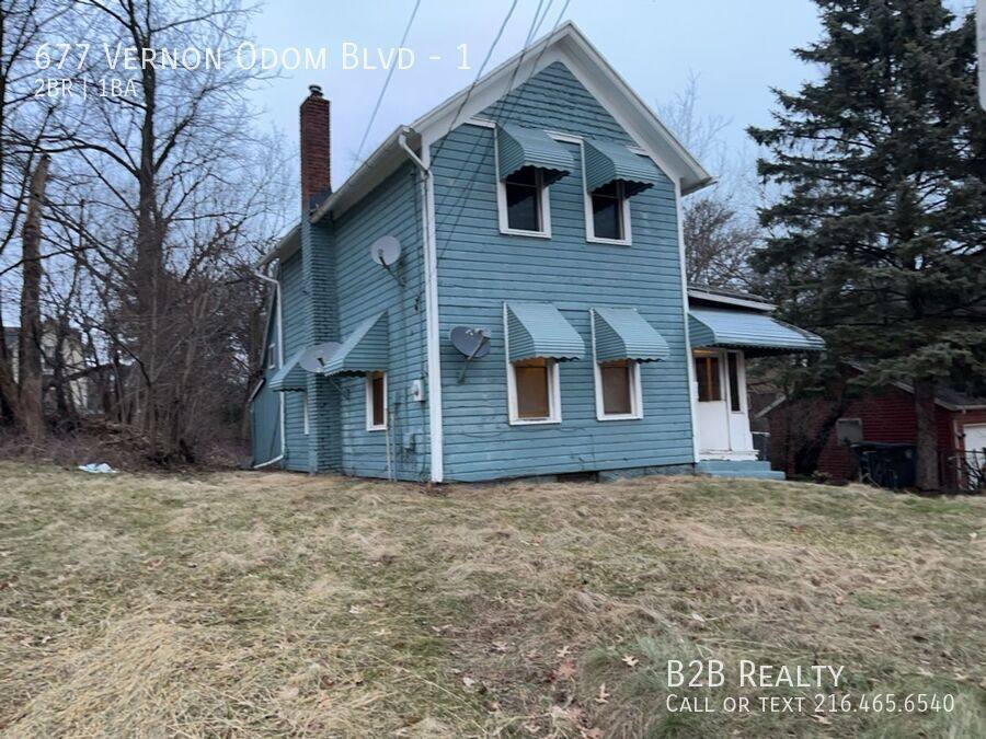 Apartment for rent at 677 Vernon Odom Blvd #1, Akron, OH 44307