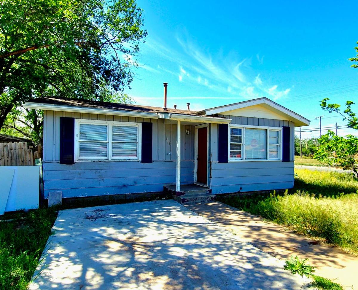 House for rent at 419 38th St, Lubbock, TX 79404