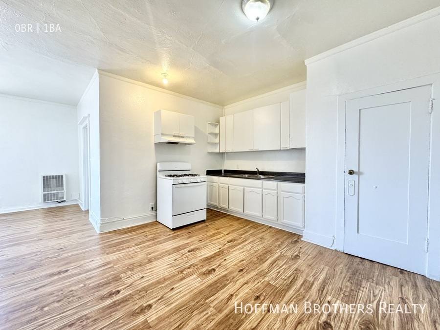 Apartment for rent at 2606 S Normandie Ave #15, Los Angeles, CA 90007