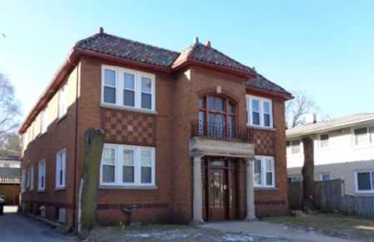 Apartment for rent at 2202 Auburn St, Rockford, IL 61103