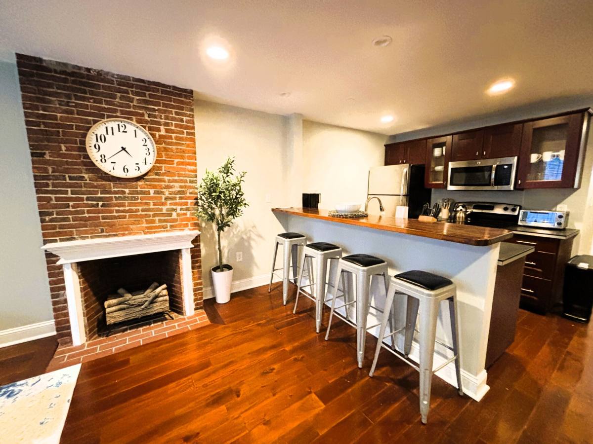 Apartment for rent at 15 Union St #2, Boston, MA 02108