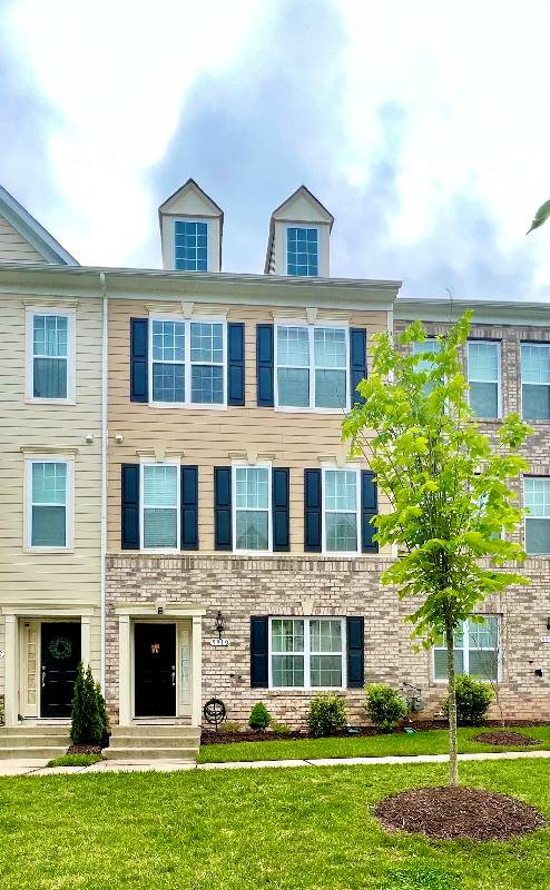 Townhouse for rent at 9910 Wood Edge Way, Lanham, MD 20706
