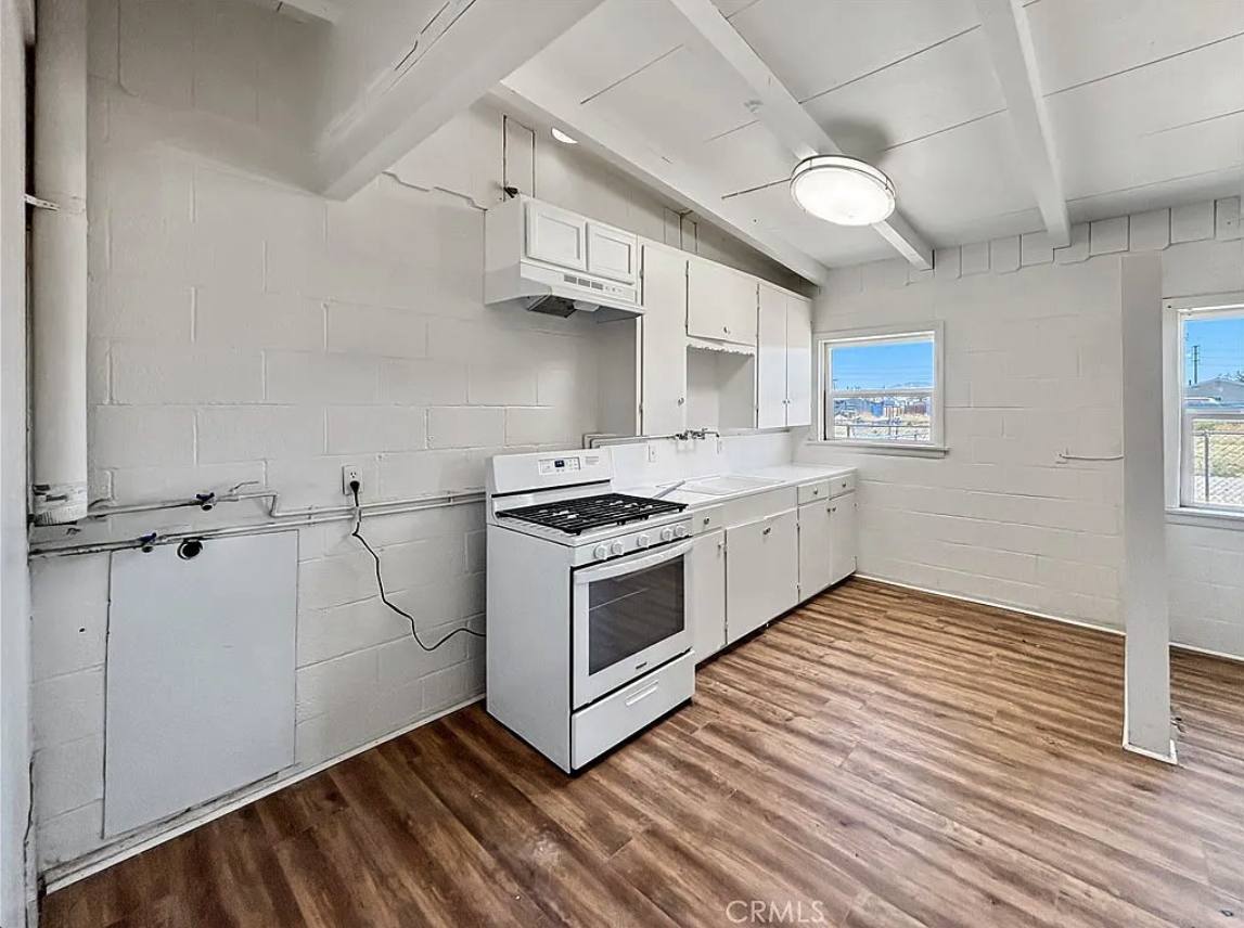 Townhouse for rent at 11389 Lee Ave, Adelanto, CA 92301