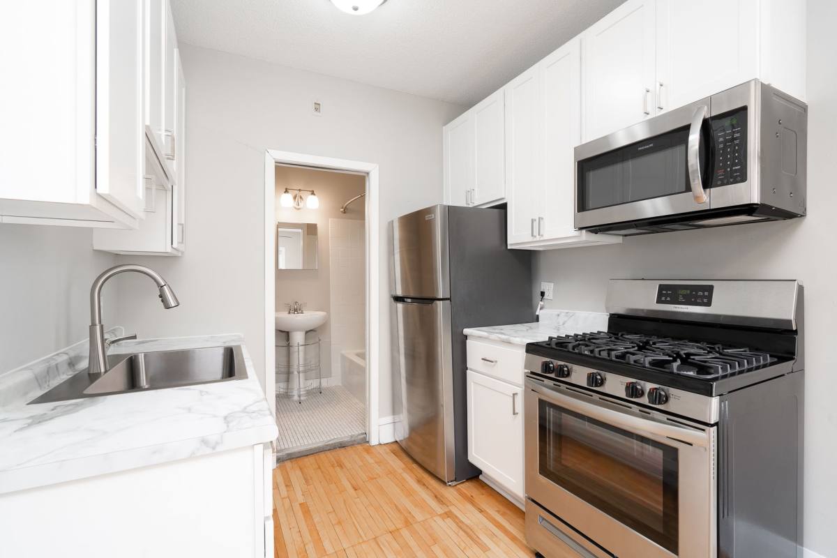 Apartment for rent at 116 Oak Grove St, Minneapolis, MN 55403