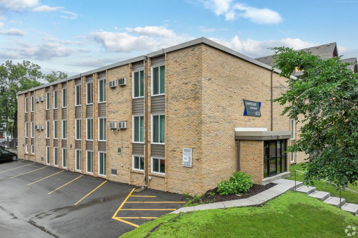 Apartment for rent at 615 15th Ave SE, Minneapolis, MN 55414