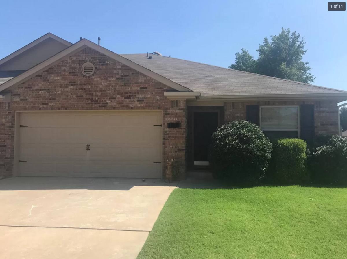 House for rent at 929 Prairie Wind Way, Mustang, OK 73064