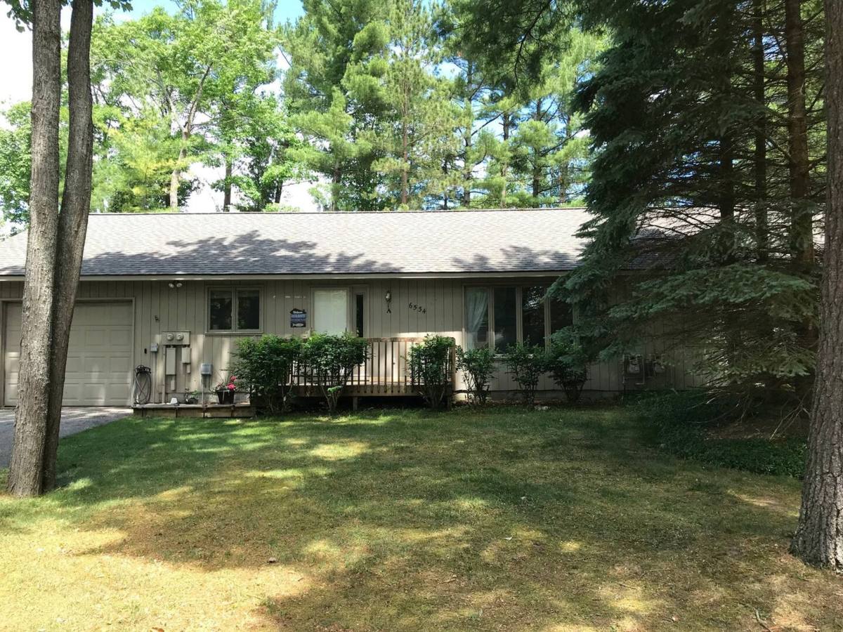 Apartment for rent at 6534 S Ave, Indian River, MI 49749