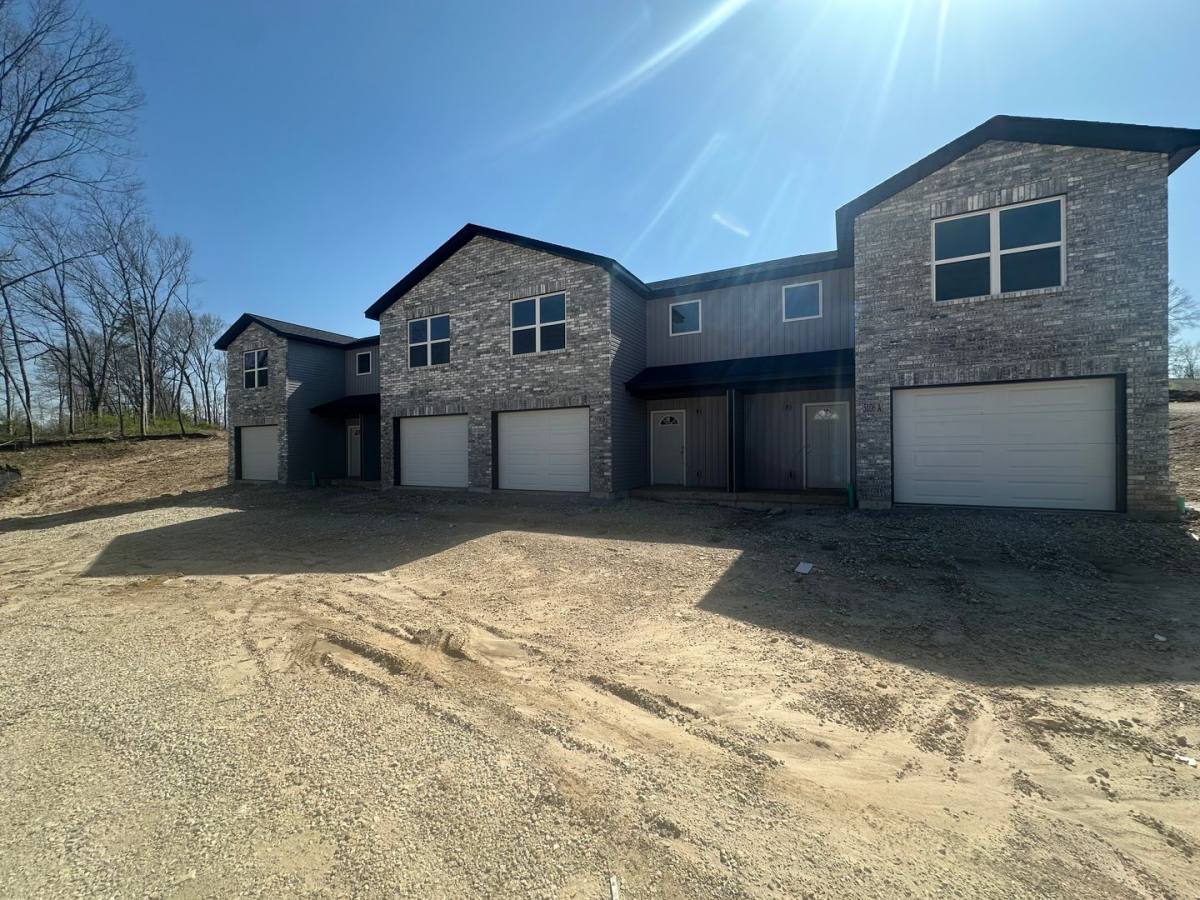 Townhouse for rent at 2549 E 5th St, Washington, MO 63090