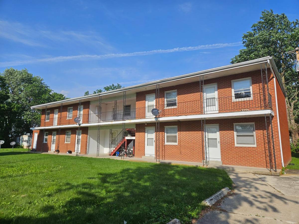 Apartment for rent at 345 N Dr, Rantoul, IL 61866