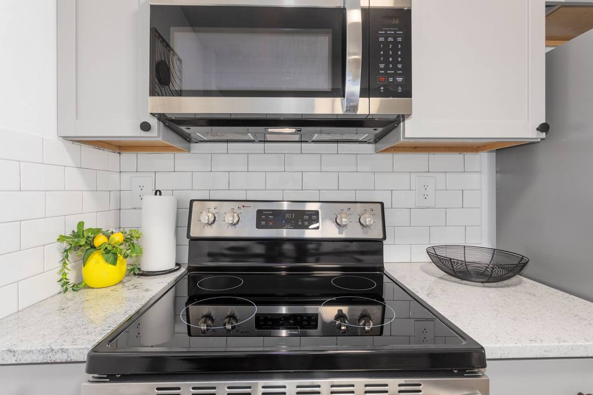 Apartment for rent at 711 NE 85th Terrace, Kansas City, MO 64155