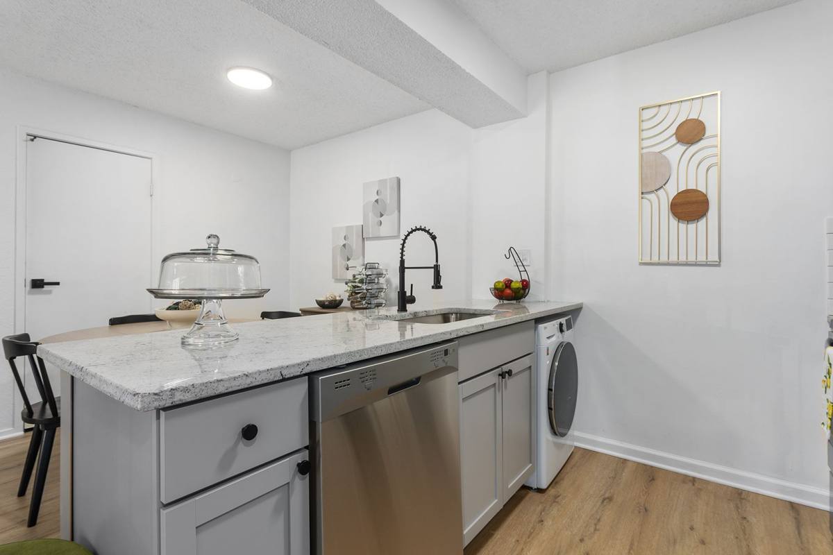 Apartment for rent at 711 NE 85th Terrace, Kansas City, MO 64155