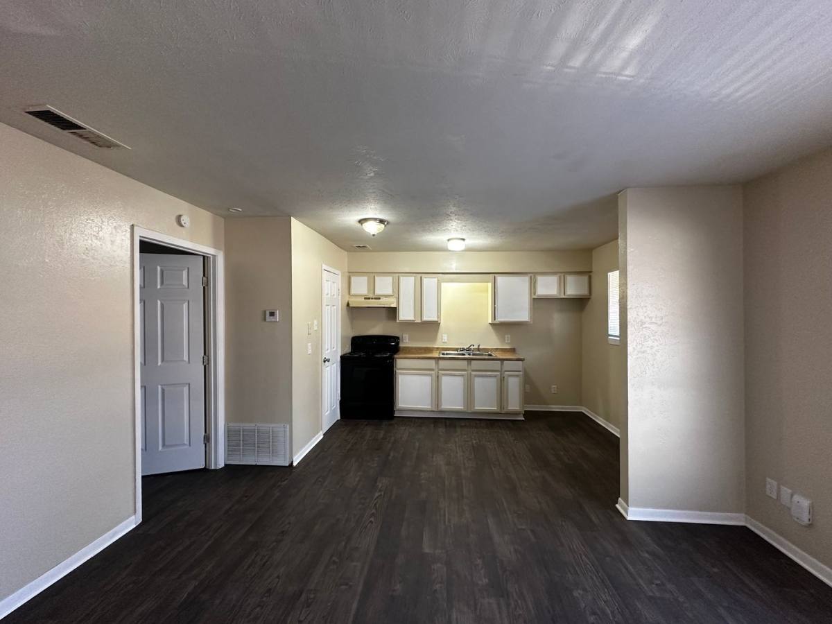 Apartment for rent at 2932-2934 Bernice Dr, Longview, TX 75604