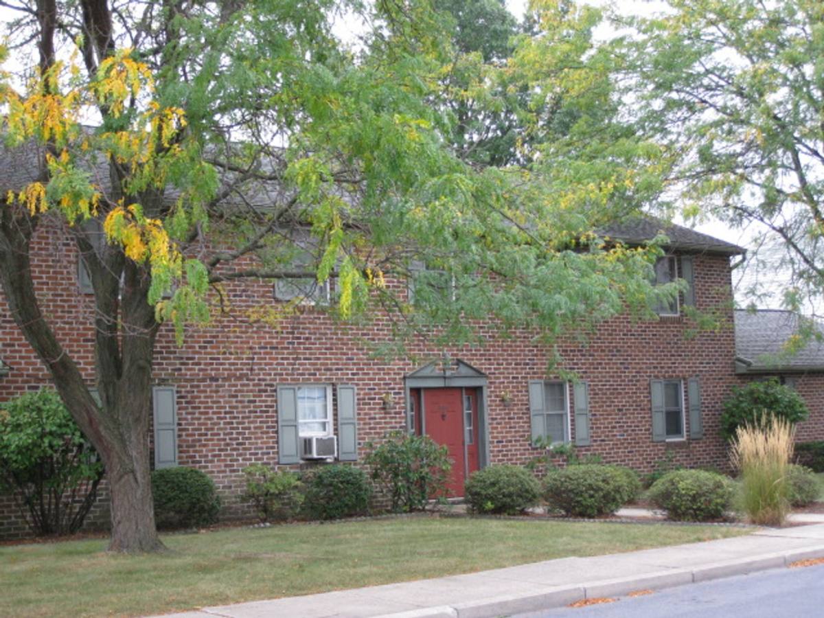 Apartment for rent at 864 Long Lane, Chambersburg, PA 17201
