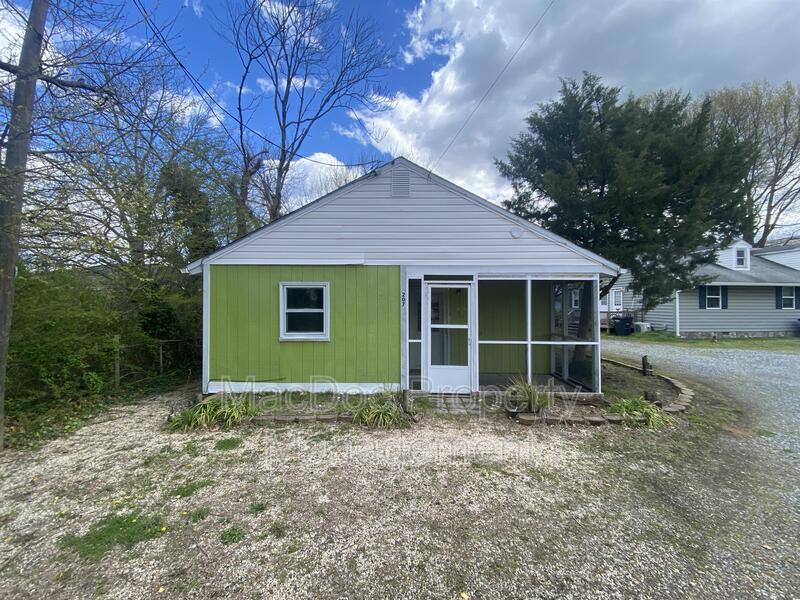 House for rent at 207 N Irving Ave, Colonial Beach, VA 22443