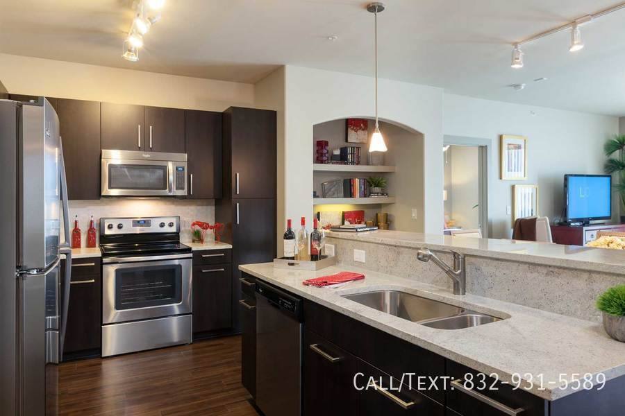 Apartment for rent at 1931 W Grey St #CWG2, Houston, TX 77019