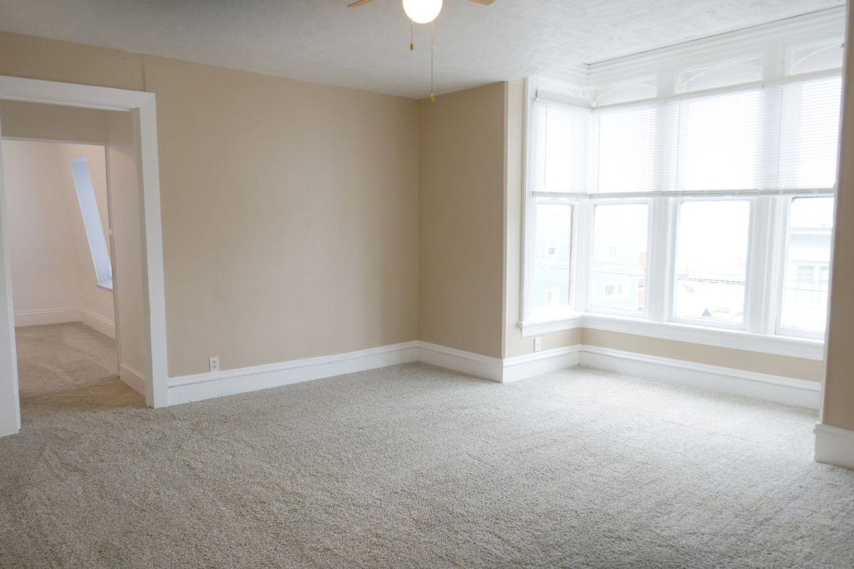 Apartment for rent at 193 W Bond 1-14, Astoria, OR 97103