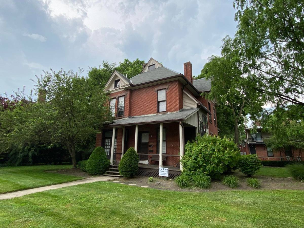 Apartment for rent at 877 Dennison Ave, Columbus, OH 43201