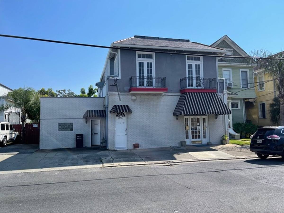 Apartment for rent at 3927 Iberville St, New Orleans, LA 70119