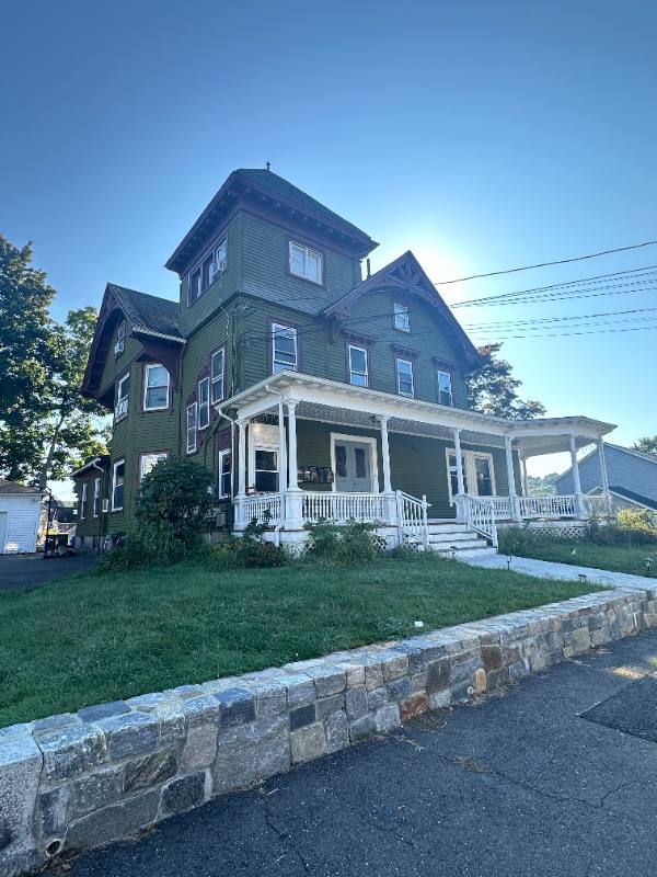 Apartment for rent at 103 S Cliff St #1st, Ansonia, CT 06401