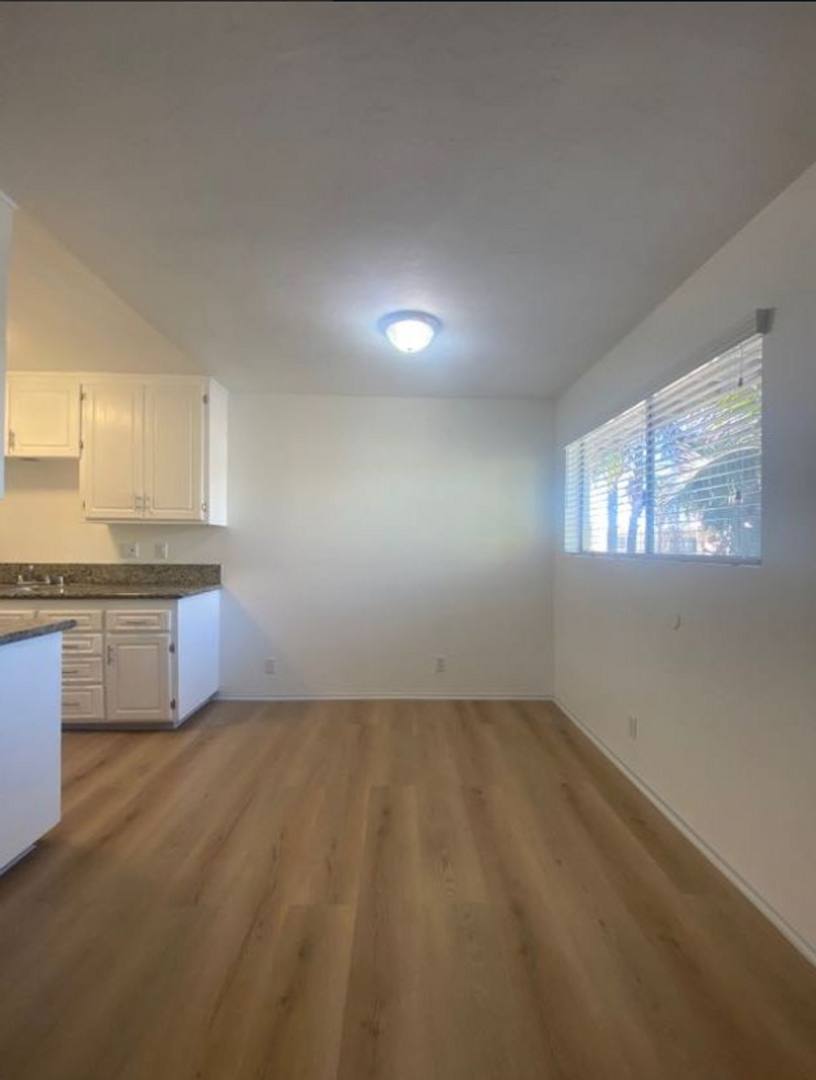 Apartment for rent at 5505 Ackerfield Ave, Long Beach, CA 90805