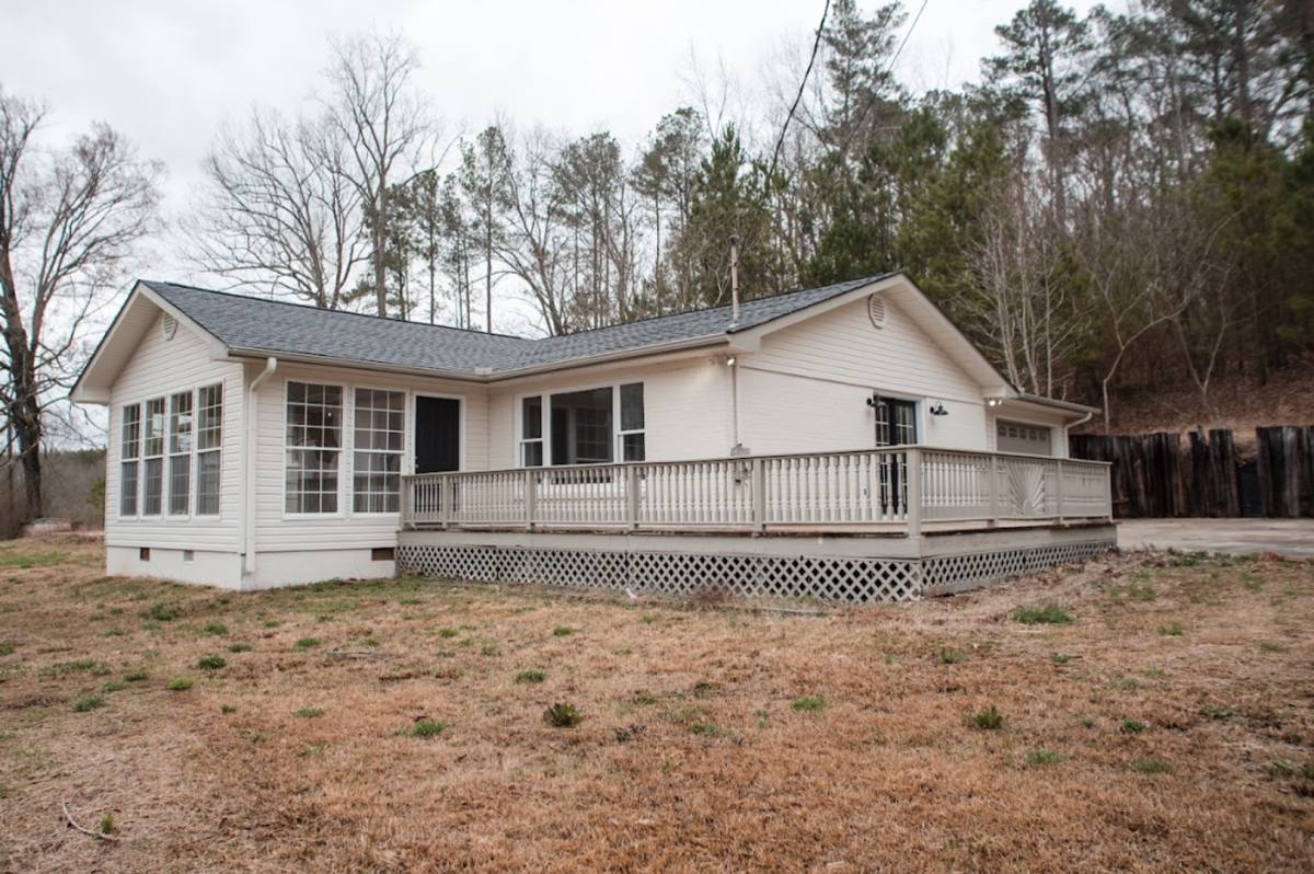 Apartment for rent at 1275 Gravel Ridge Rd, Somerville, AL 35670