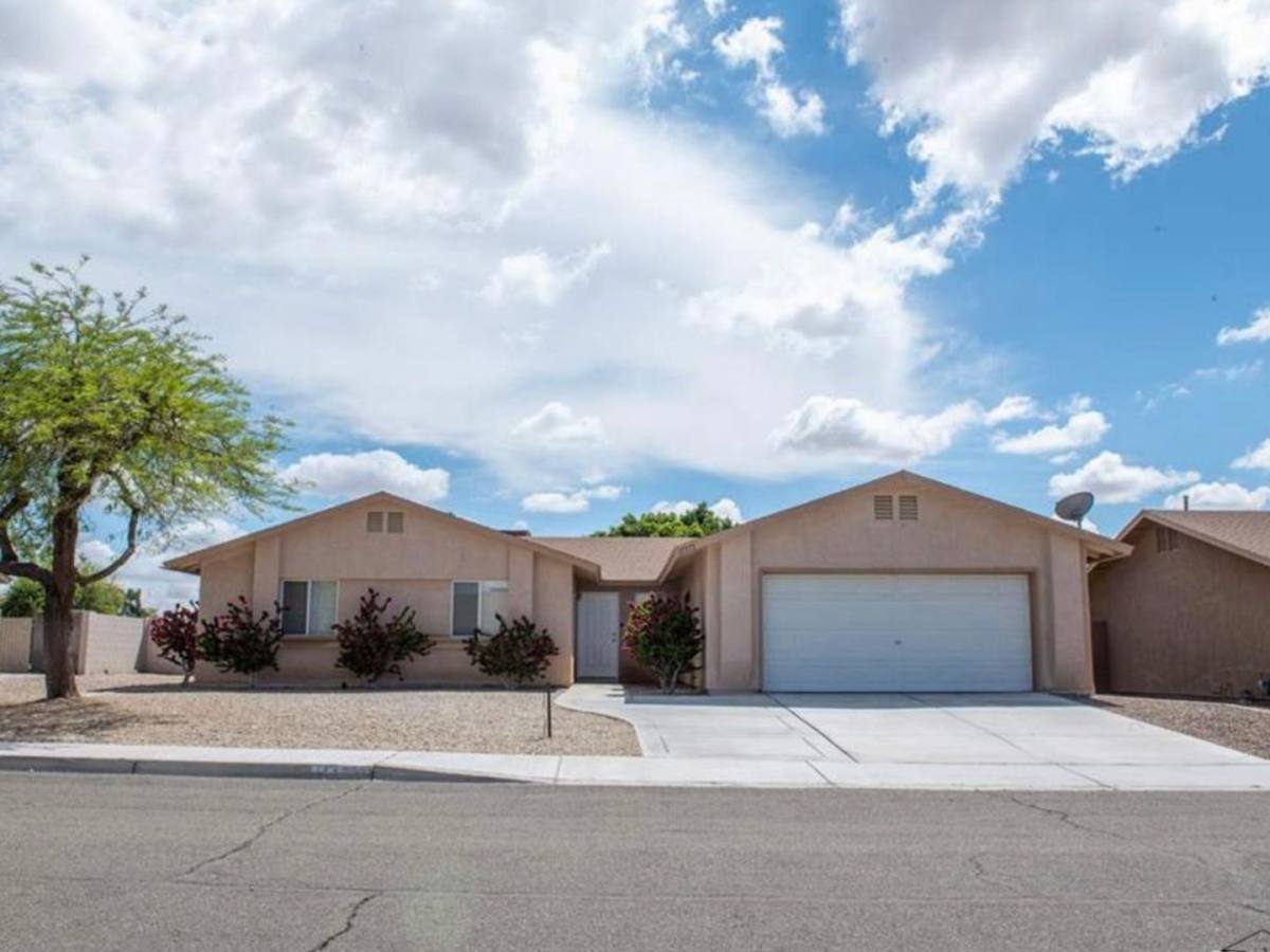 House for rent at 11375 E 27th Place, Yuma, AZ 85367