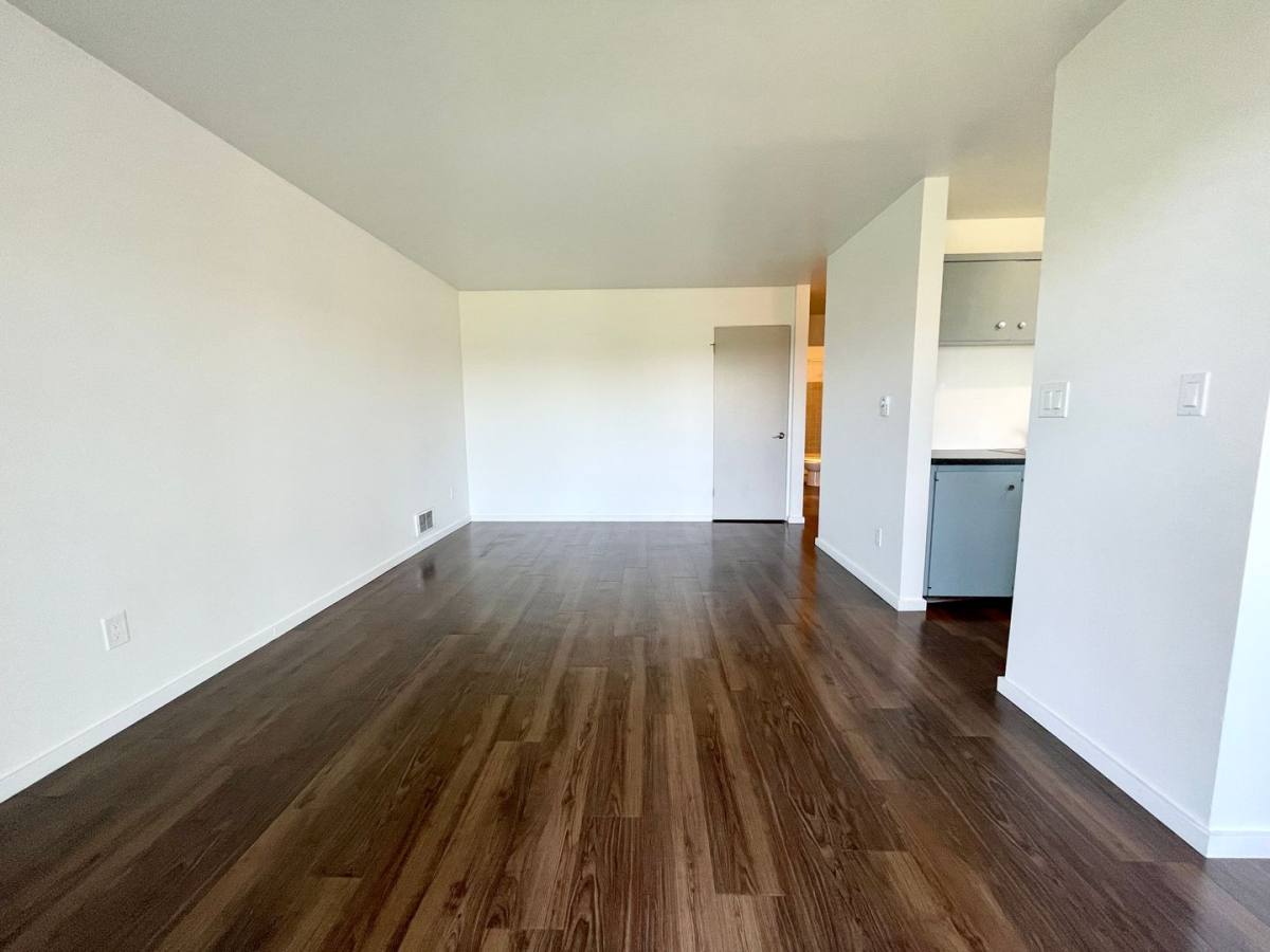 Apartment for rent at 2233 NE 46th St, Seattle, WA 98105