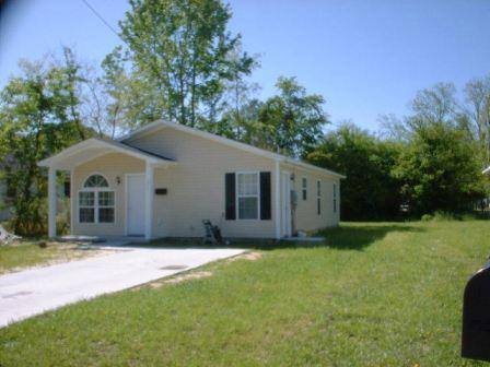 House for rent at 311 Paxton St, Elizabeth City, NC 27909