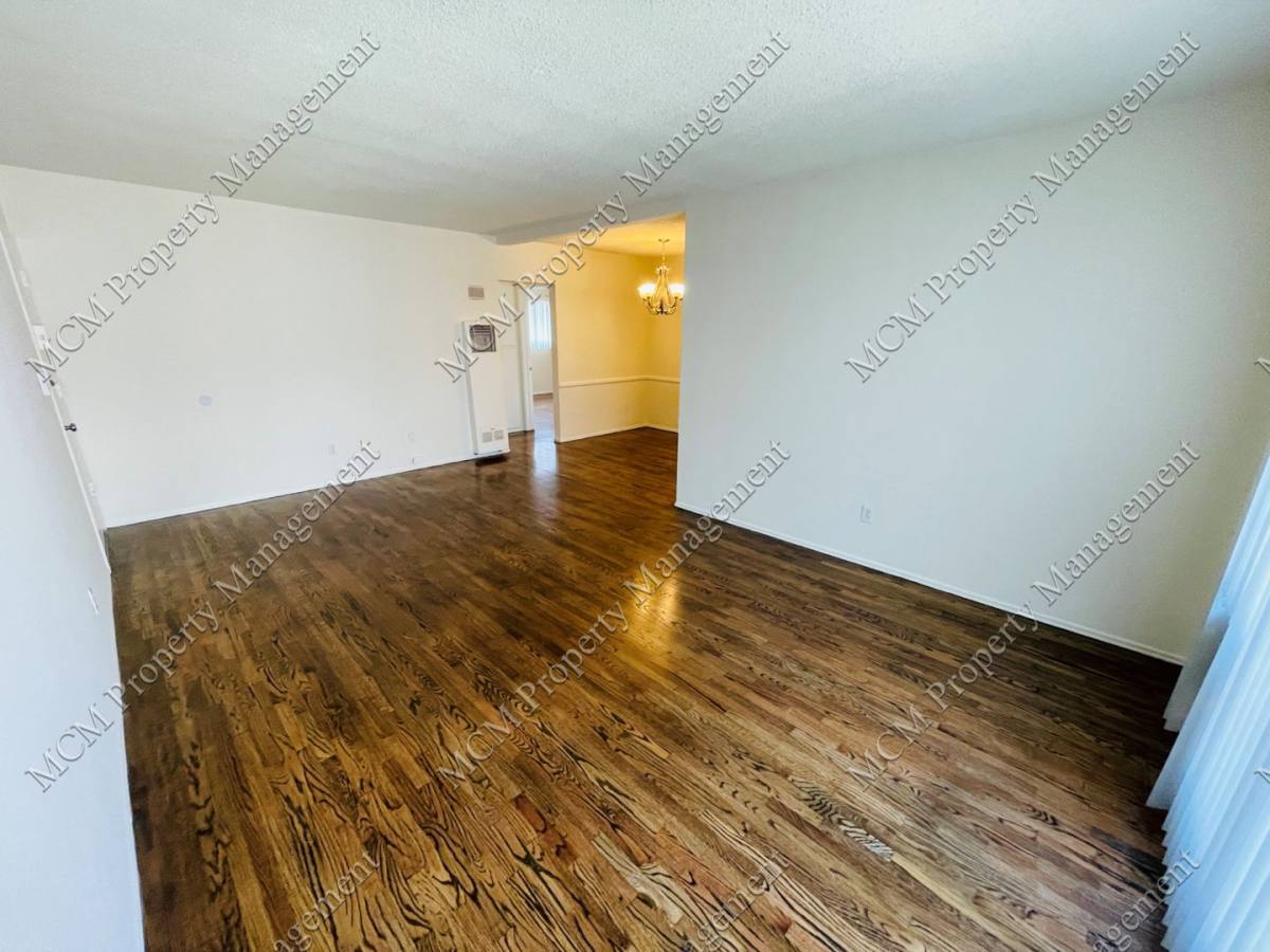 Apartment for rent at 341 N Hayworth Ave, Los Angeles, CA 90048