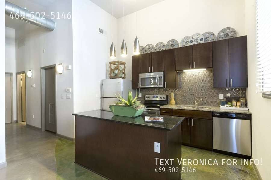 Apartment for rent at 300 W Ave, Austin, TX 78701