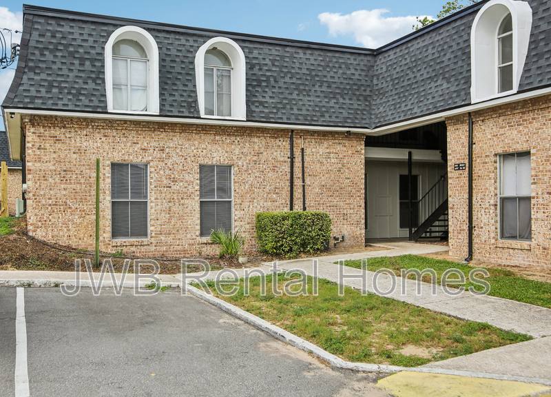 Apartment for rent at 909 Bert Rd #122, Jacksonville, FL 32211
