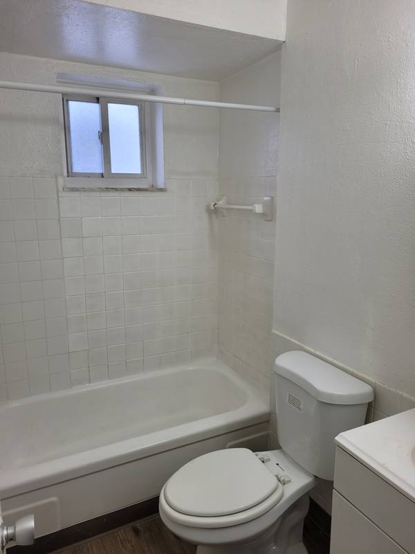 Apartment for rent at 14815 Euclid Ave #107, Cleveland, OH 44112