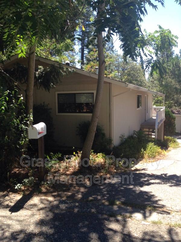 House for rent at 255 N Auburn St, Grass Valley, CA 95945