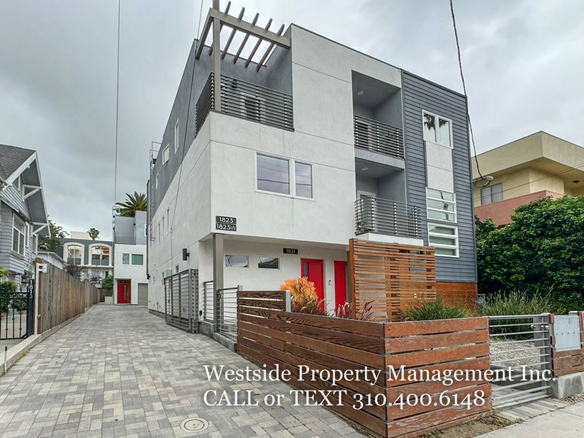 Apartment for rent at 1823 1 2 N Van Ness Ave, Los Angeles, CA 90028