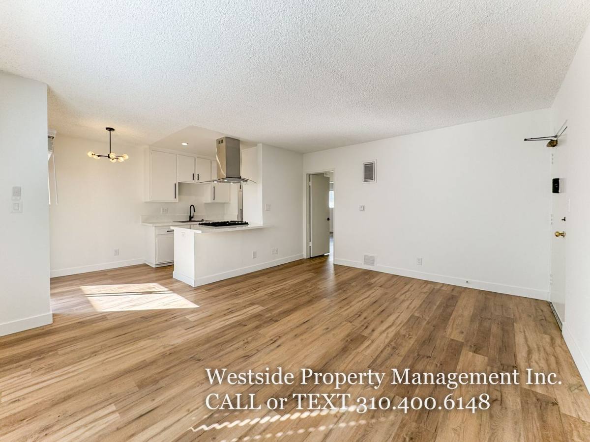 Apartment for rent at 4051 McLaughlin Ave #8, Los Angeles, CA 90066