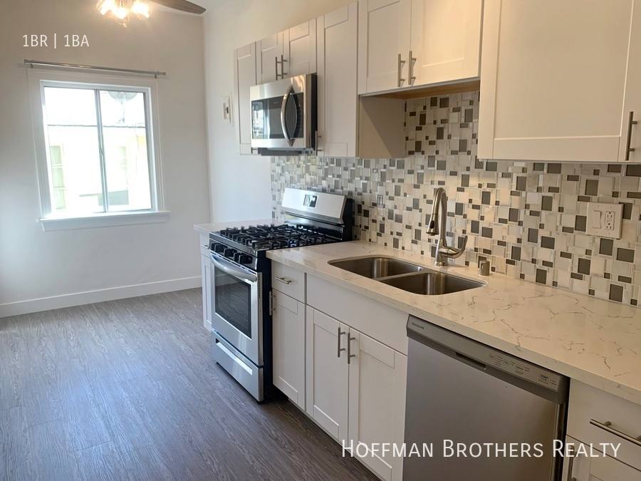 Apartment for rent at 1625 N Mariposa Ave #103, Los Angeles, CA 90027
