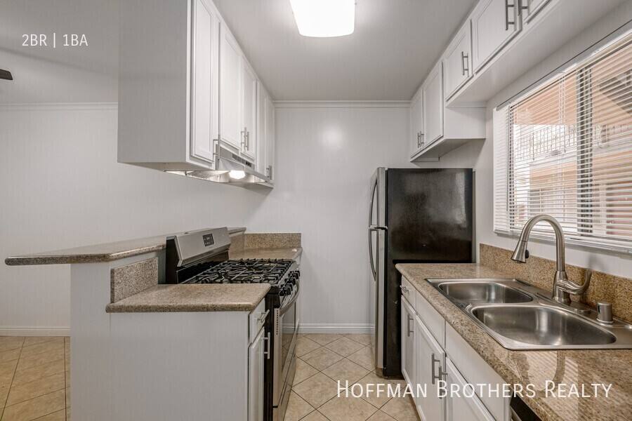 Apartment for rent at 4002 Sequoia St #2, Los Angeles, CA 90039