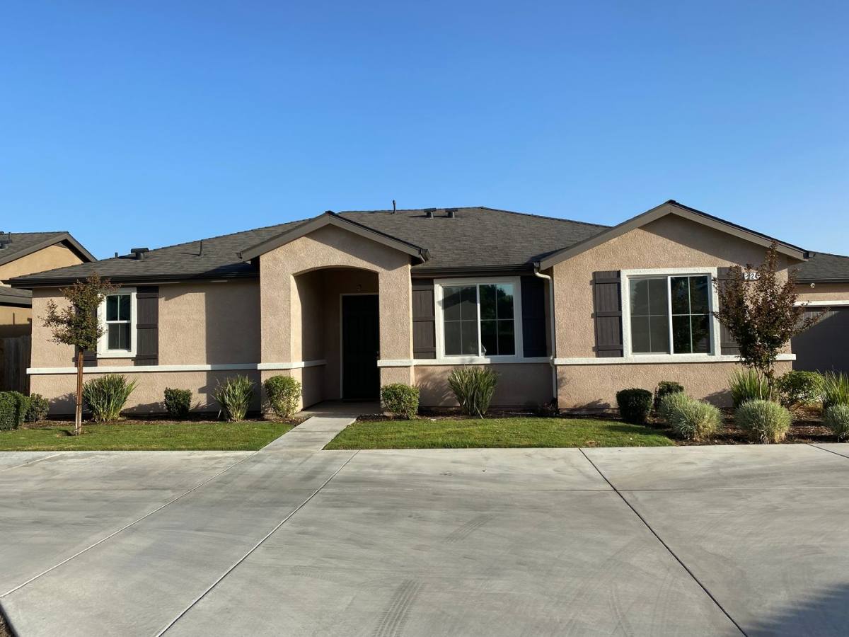 House for rent at 224 W Kimball Ave, Visalia, CA 93277
