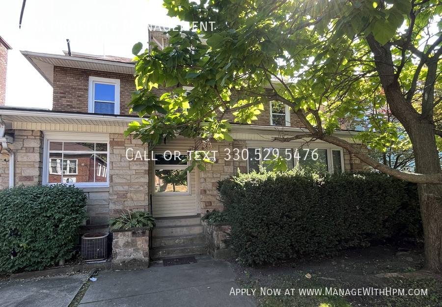 Apartment for rent at 15 S Highland Ave #2, Akron, OH 44303
